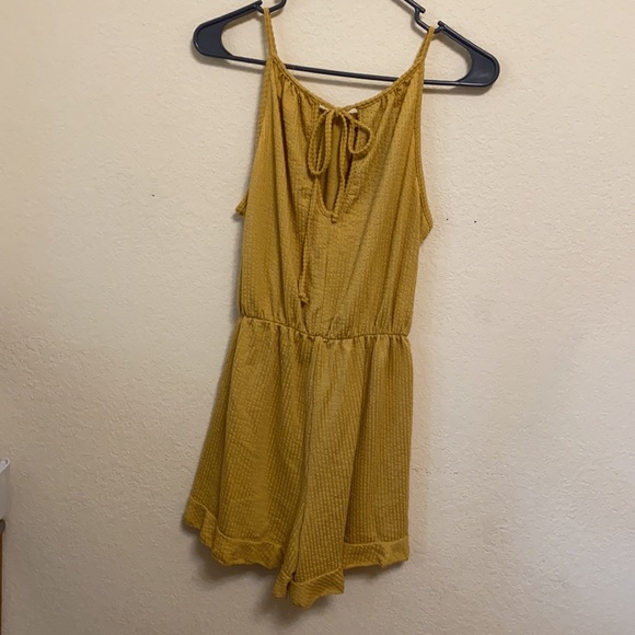 Fun Yellow Ribbed Romper - Picture 2 of 5